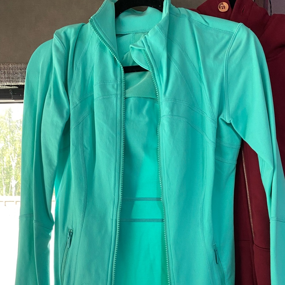 LuLulemon define jacket